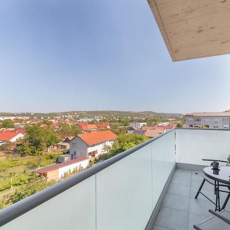 Vancouver Flat Oradea Exterior photo